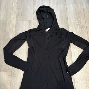 Lululemon Athletica Black top hooded size 8